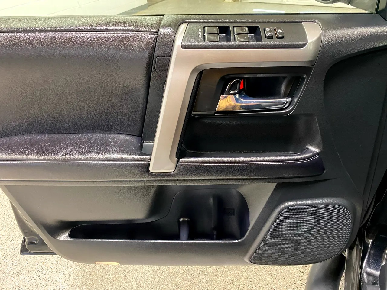 2016-toyota-4runner-sr5-for-sale-10