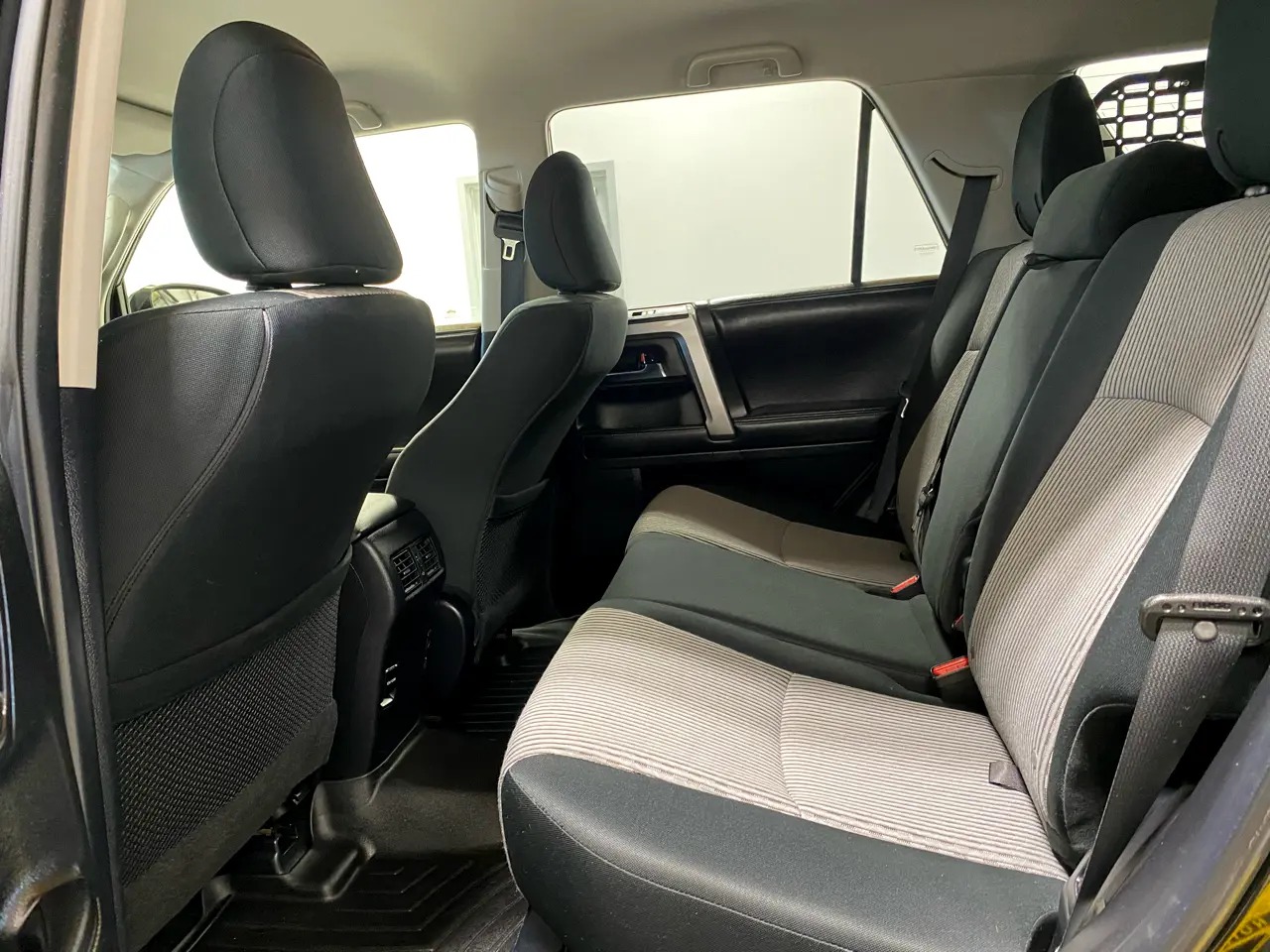2016-toyota-4runner-sr5-for-sale-25