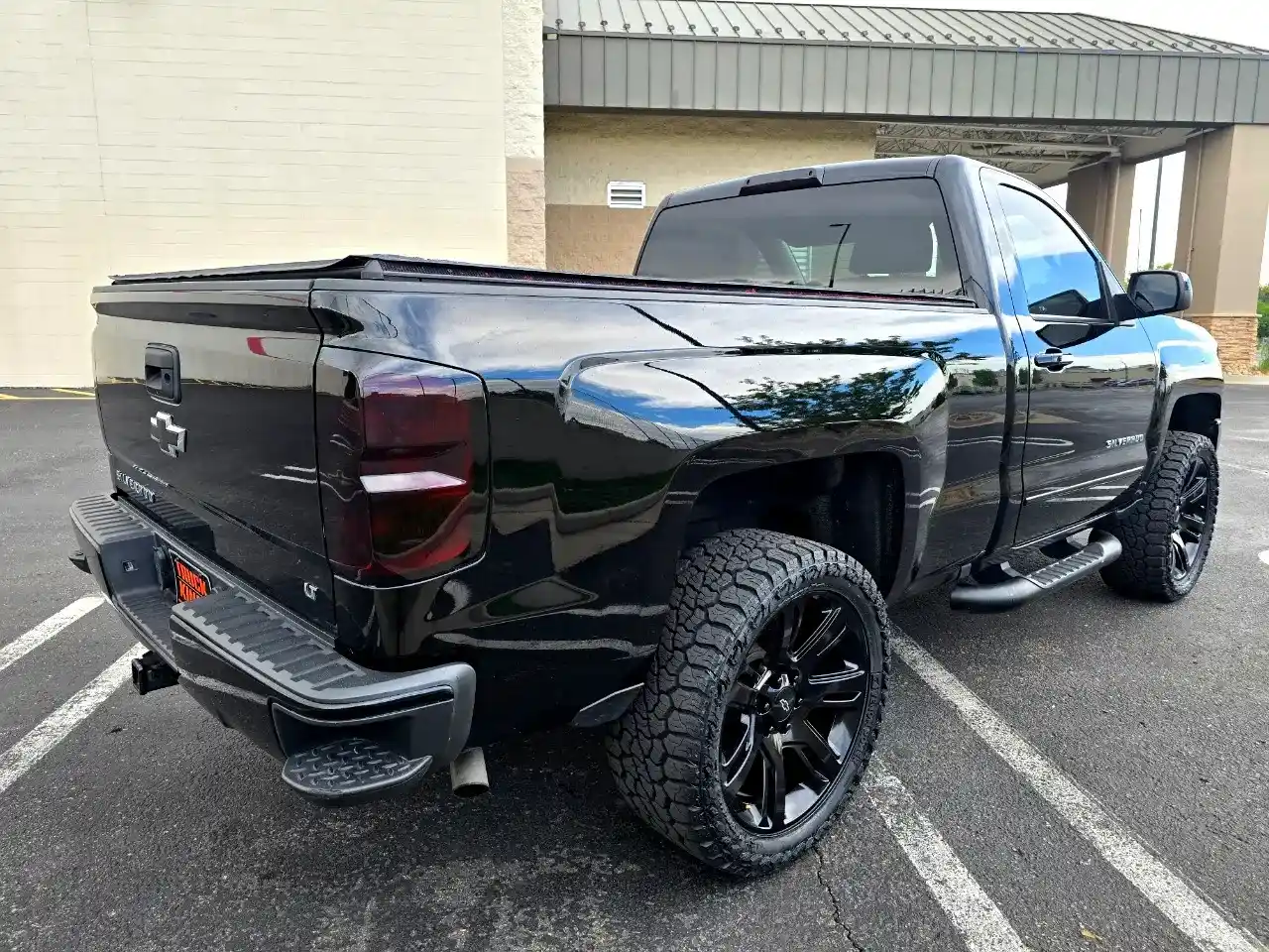 2017-chevrolet-silverado-1500-reg-cab-for-sale-10