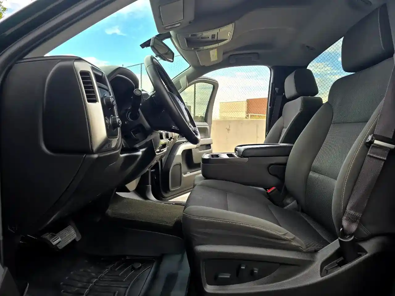 2017-chevrolet-silverado-1500-reg-cab-for-sale-13