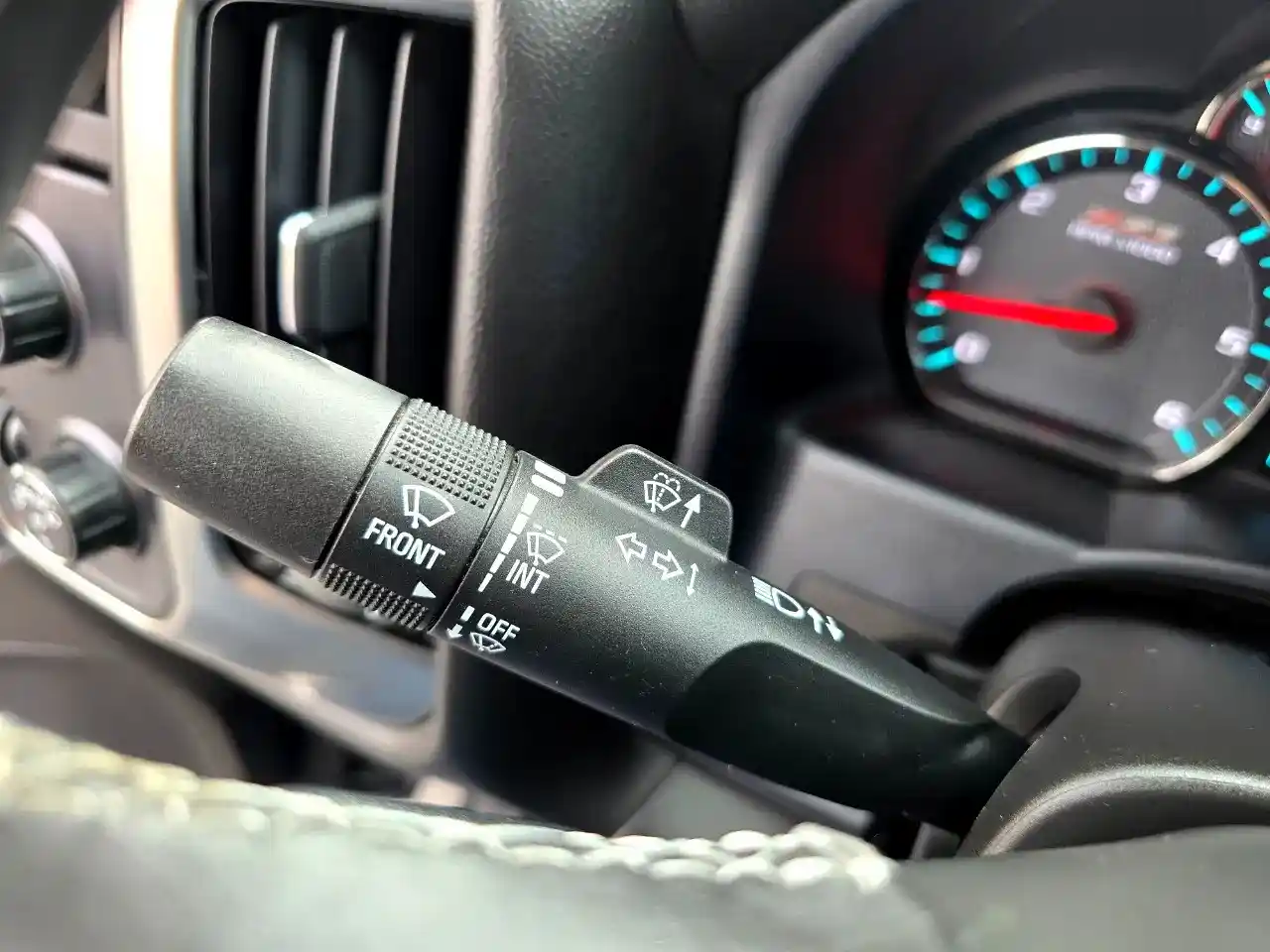 2017-chevrolet-silverado-1500-reg-cab-for-sale-23