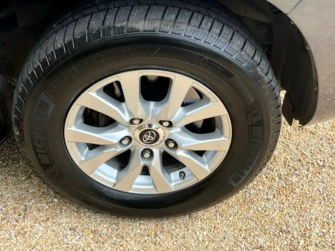 2018-toyota-land-cruiser-for-sale-19