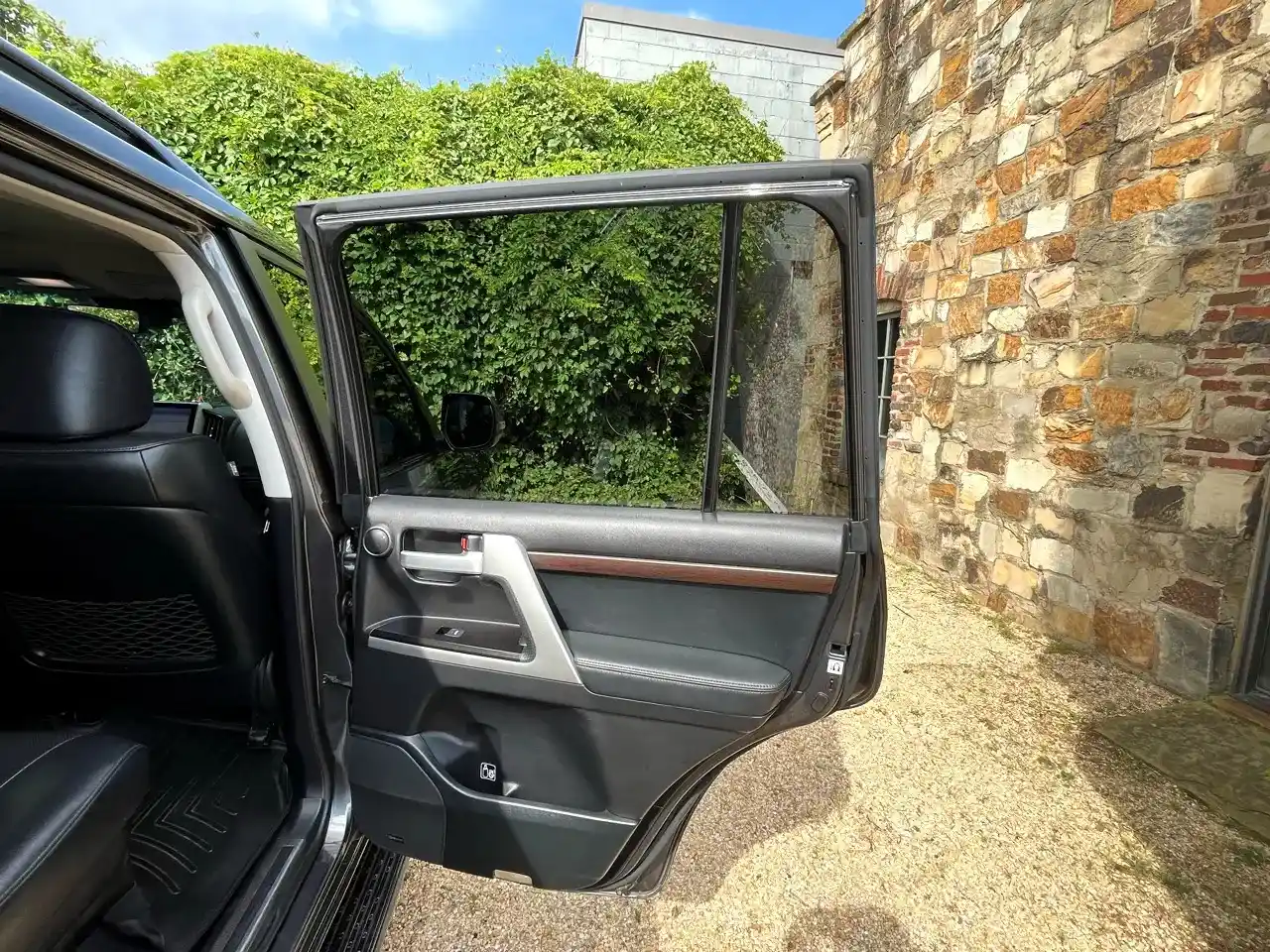 2018-toyota-land-cruiser-for-sale-26