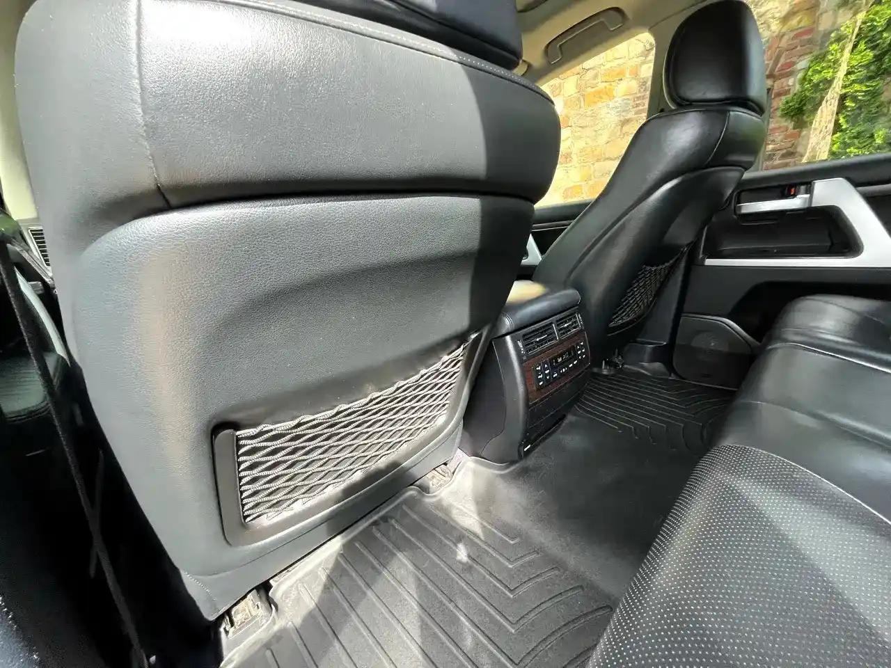 2018-toyota-land-cruiser-for-sale-40
