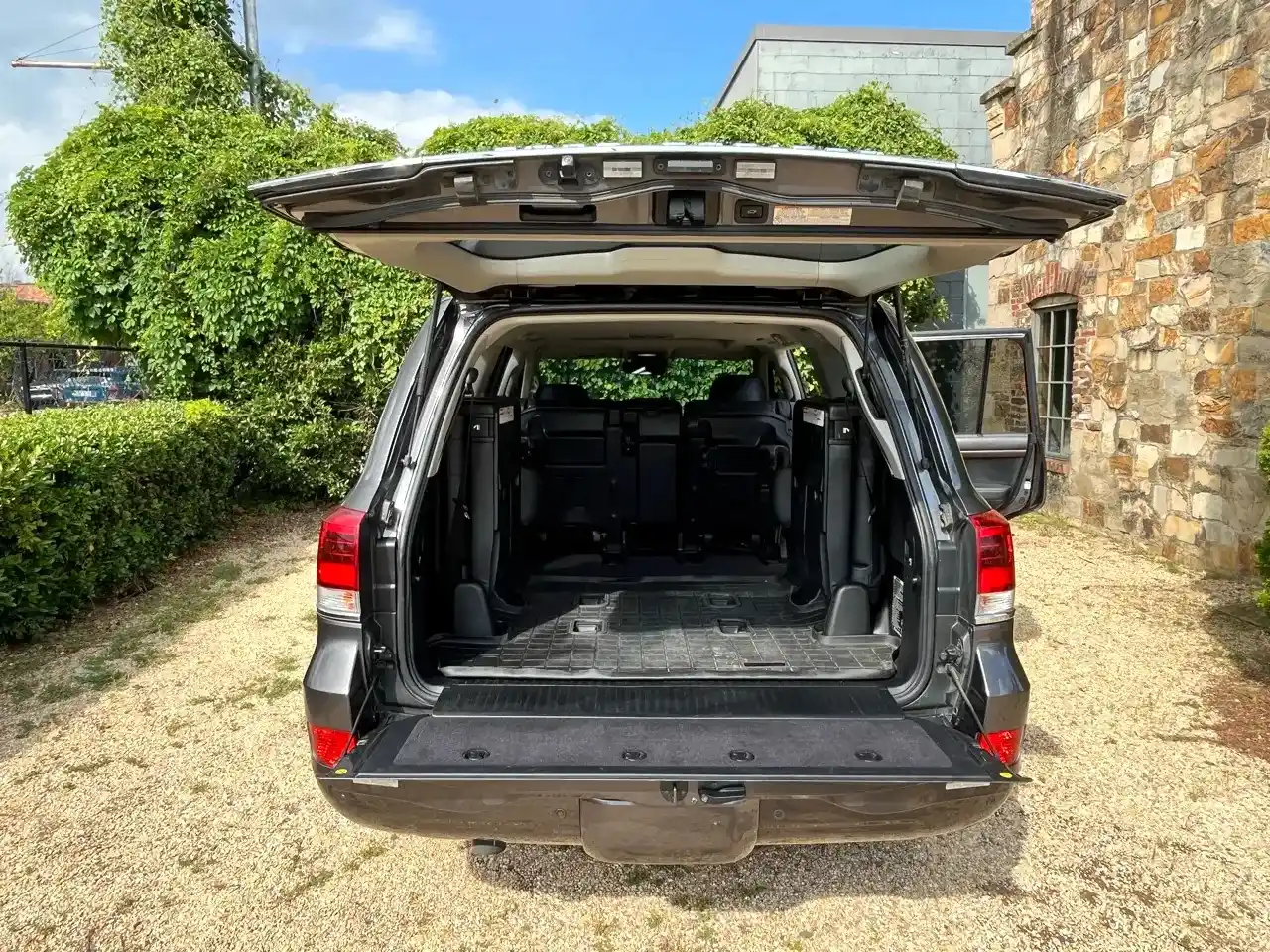2018-toyota-land-cruiser-for-sale-41