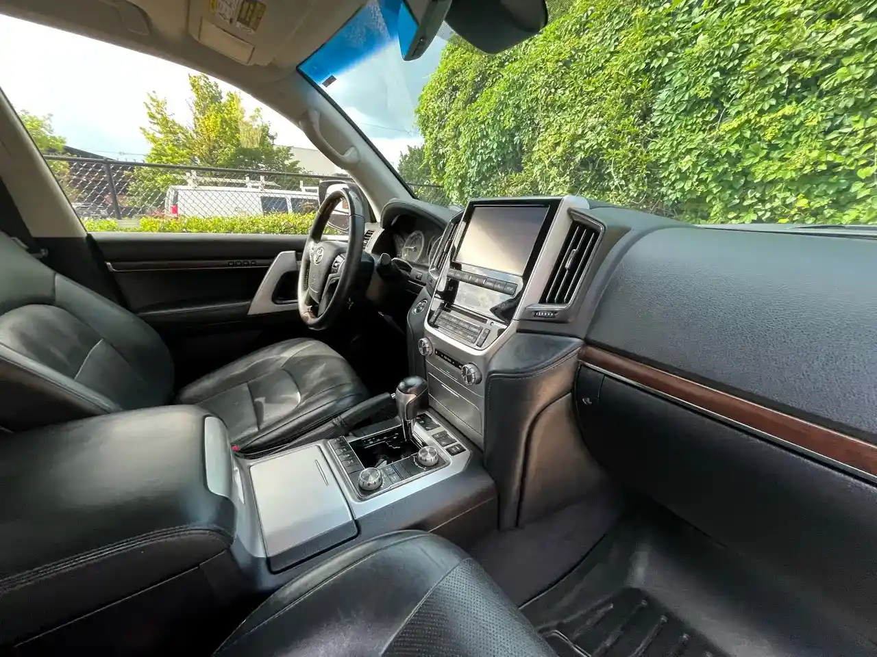 2018-toyota-land-cruiser-for-sale-49