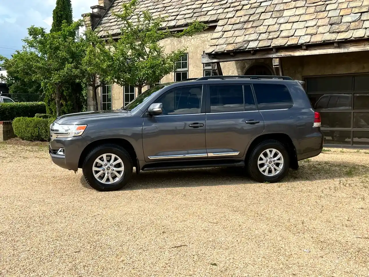2018-toyota-land-cruiser-for-sale-6