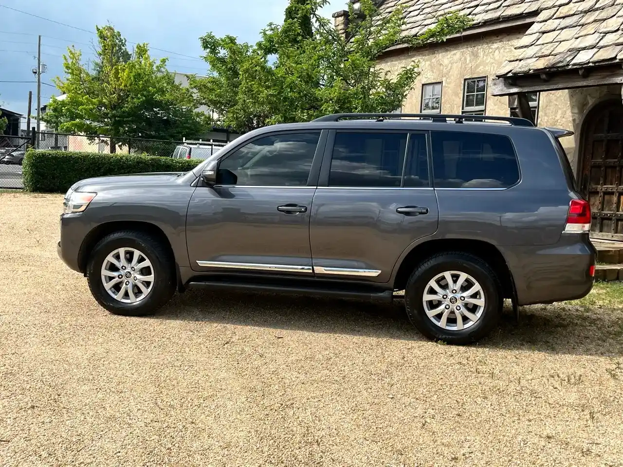 2018-toyota-land-cruiser-for-sale-7