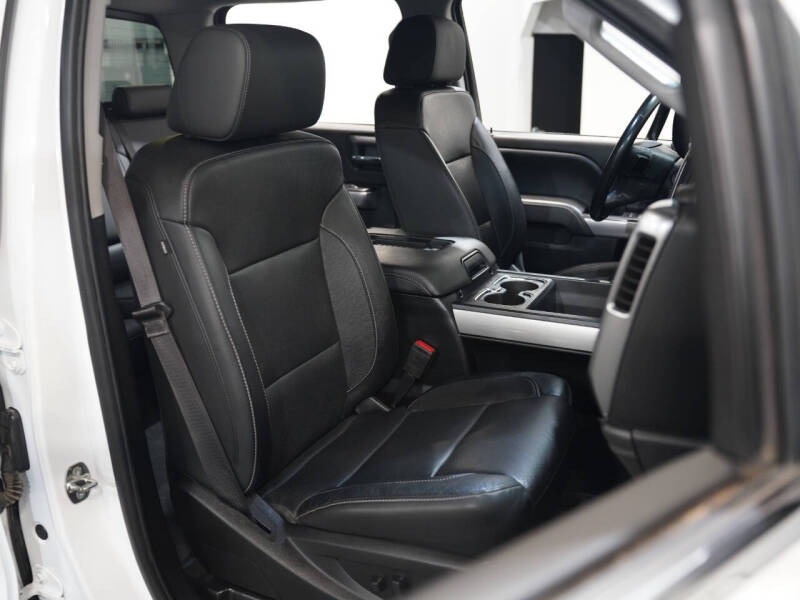 2019-chevrolet-silverado-3500hd-ltz-4x4-4dr-crew-cab-srw (29)