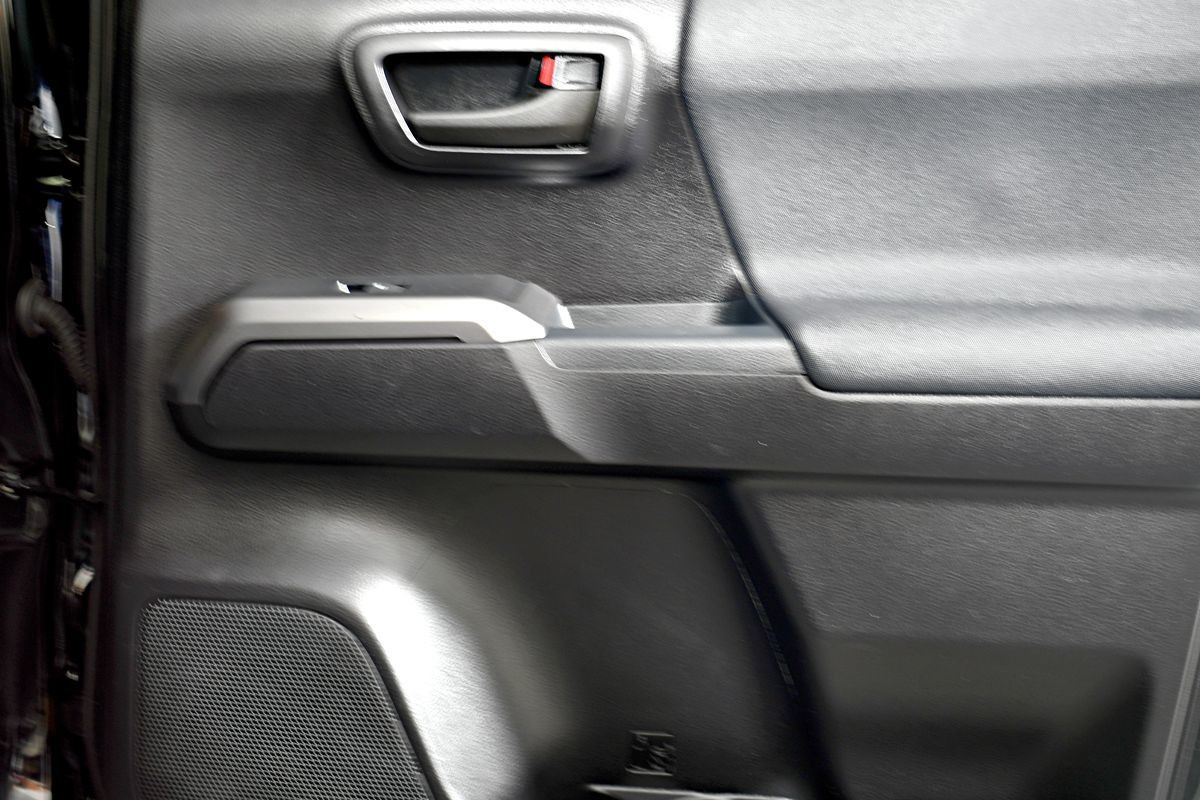 2020-toyota-tacoma-trd-off-road-47