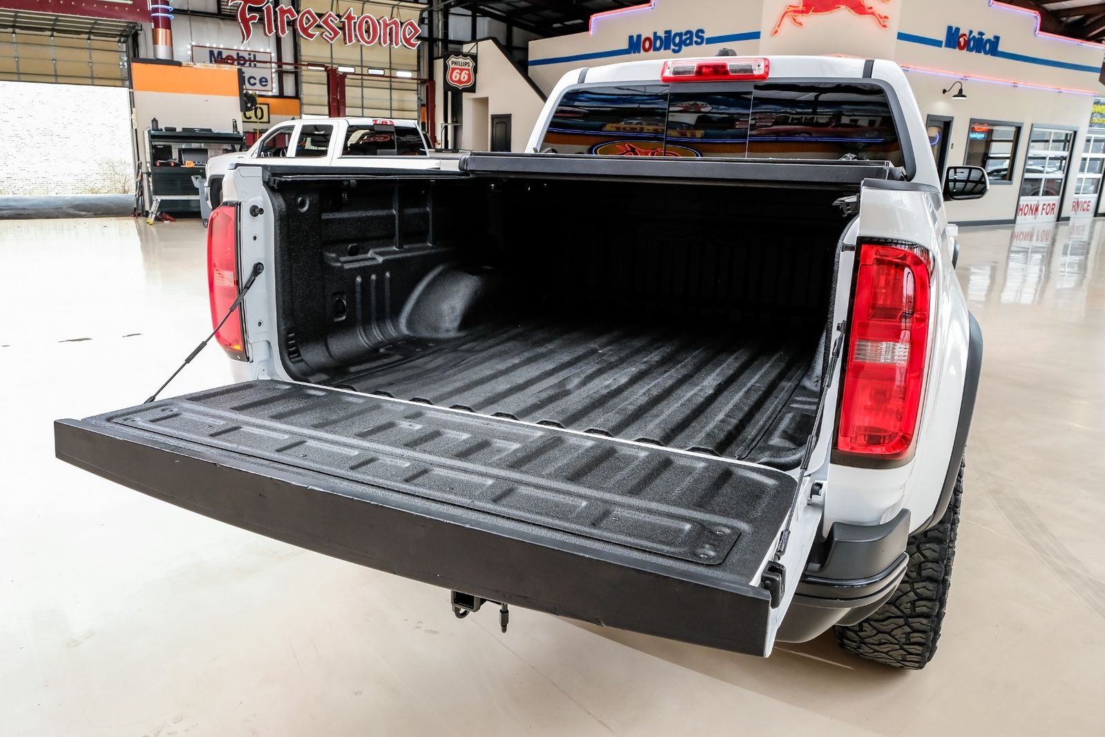 2021-chevrolet-colorado-zr2-addison-texas-for-sale-33