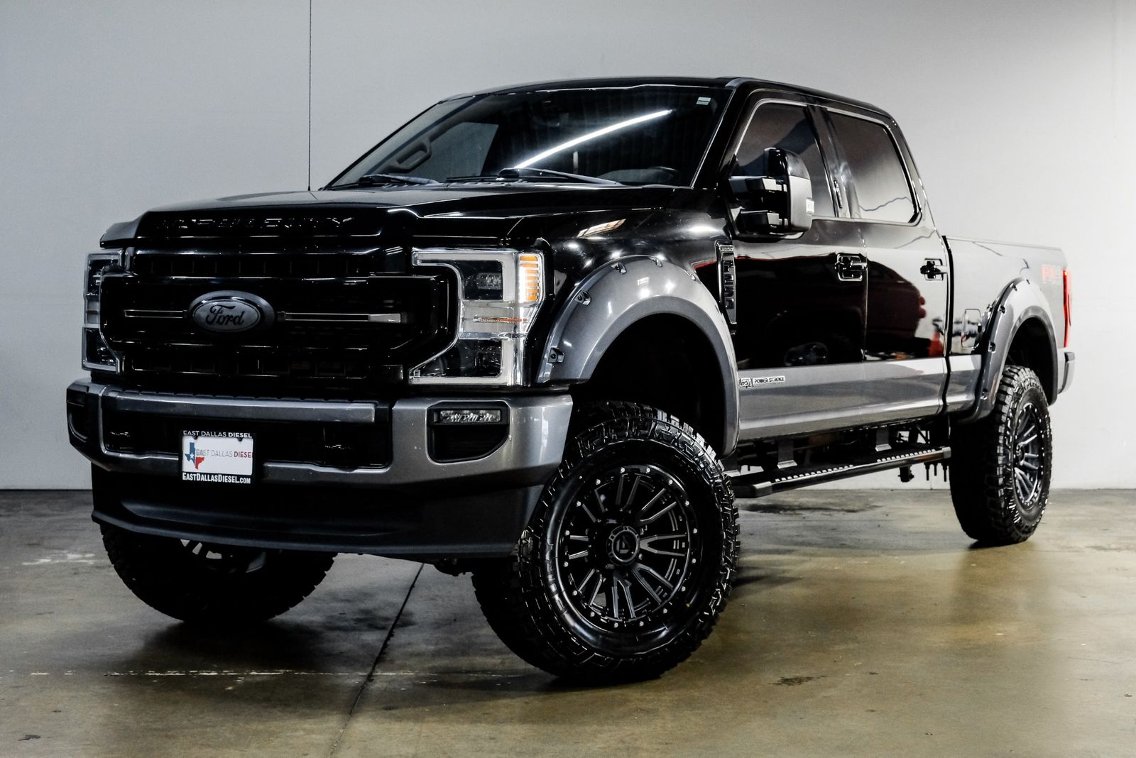 2021-ford-f-250-super-duty-lariat-ultimate-fx4-for-sale-01