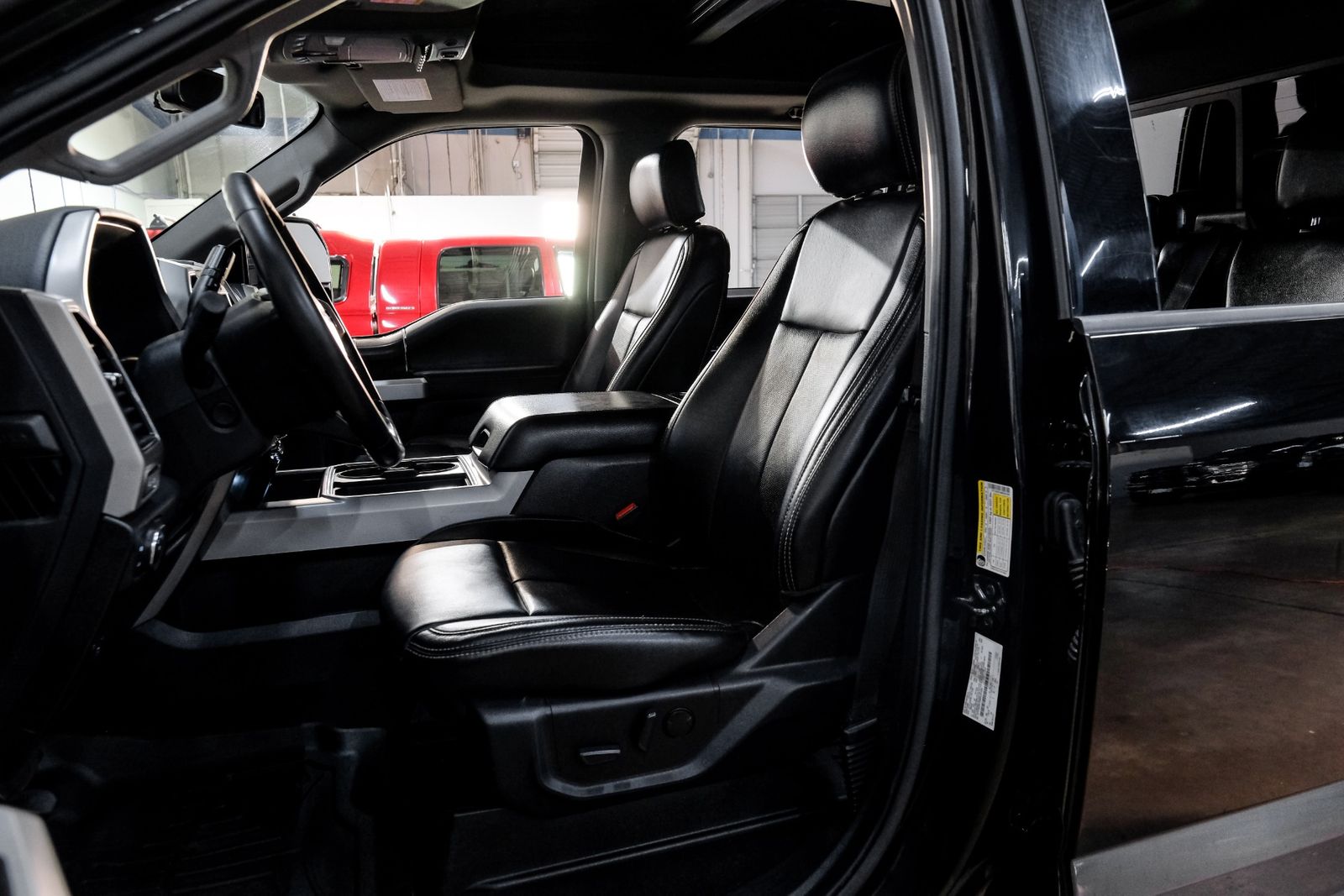 2021-ford-f-250-super-duty-lariat-ultimate-fx4-for-sale-04