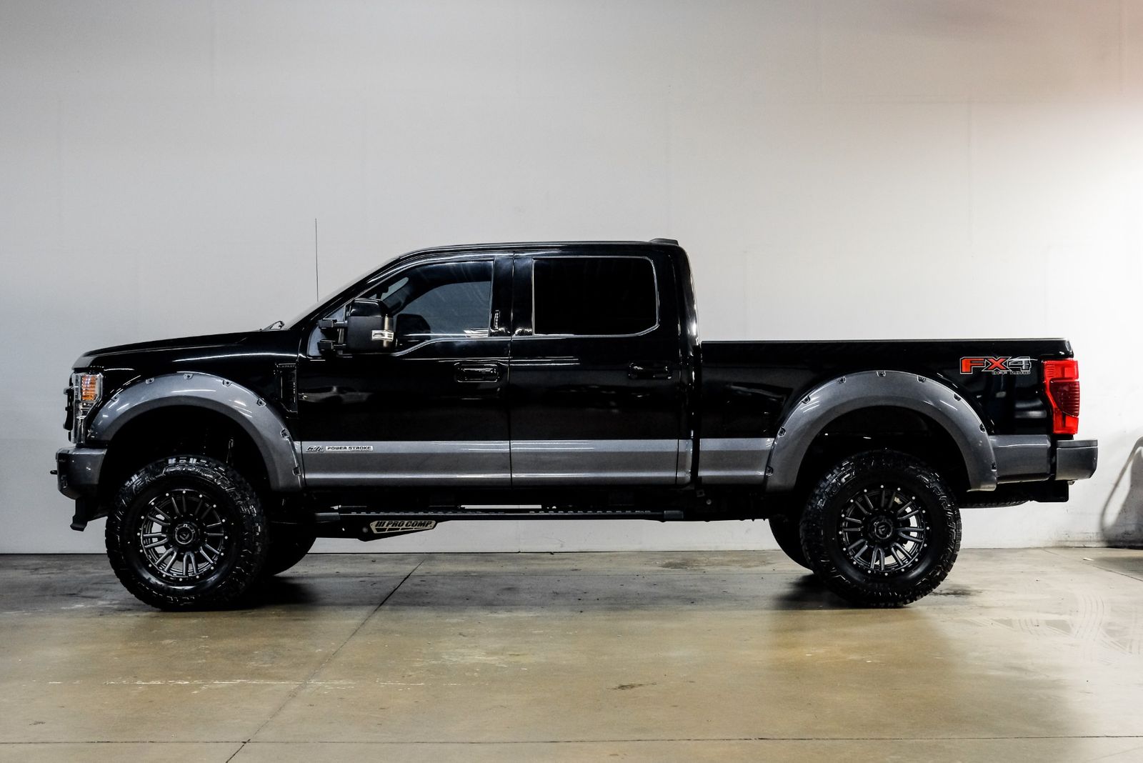 2021-ford-f-250-super-duty-lariat-ultimate-fx4-for-sale-10