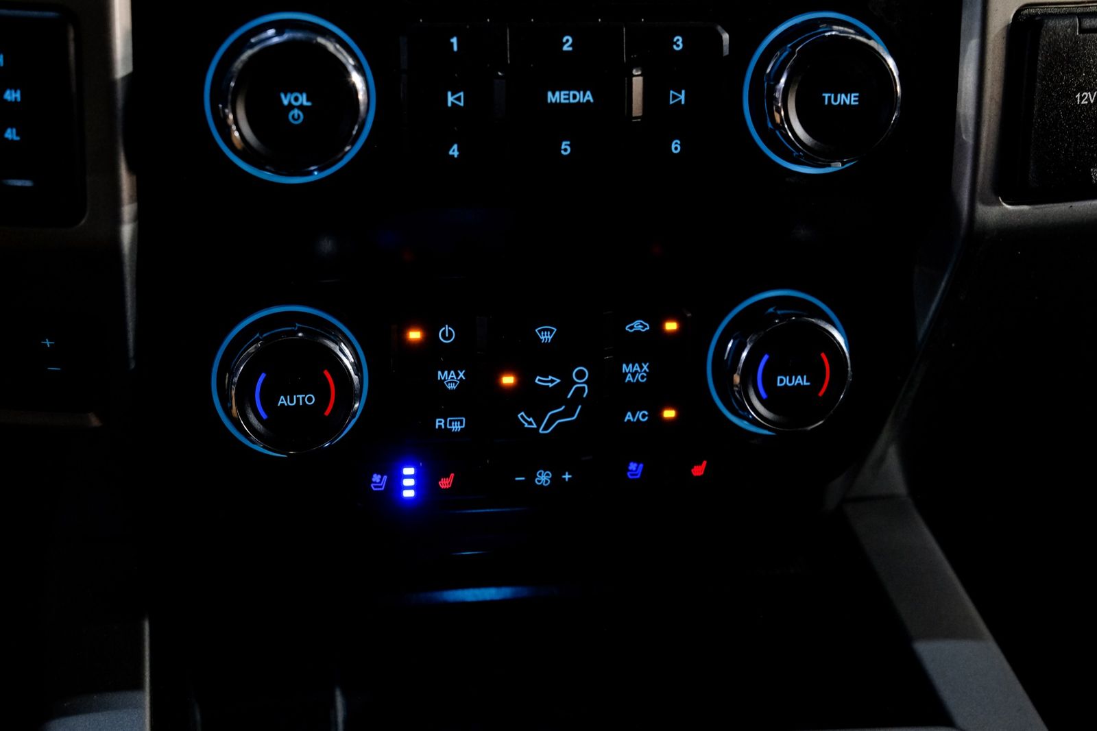 2021-ford-f-250-super-duty-lariat-ultimate-fx4-for-sale-18