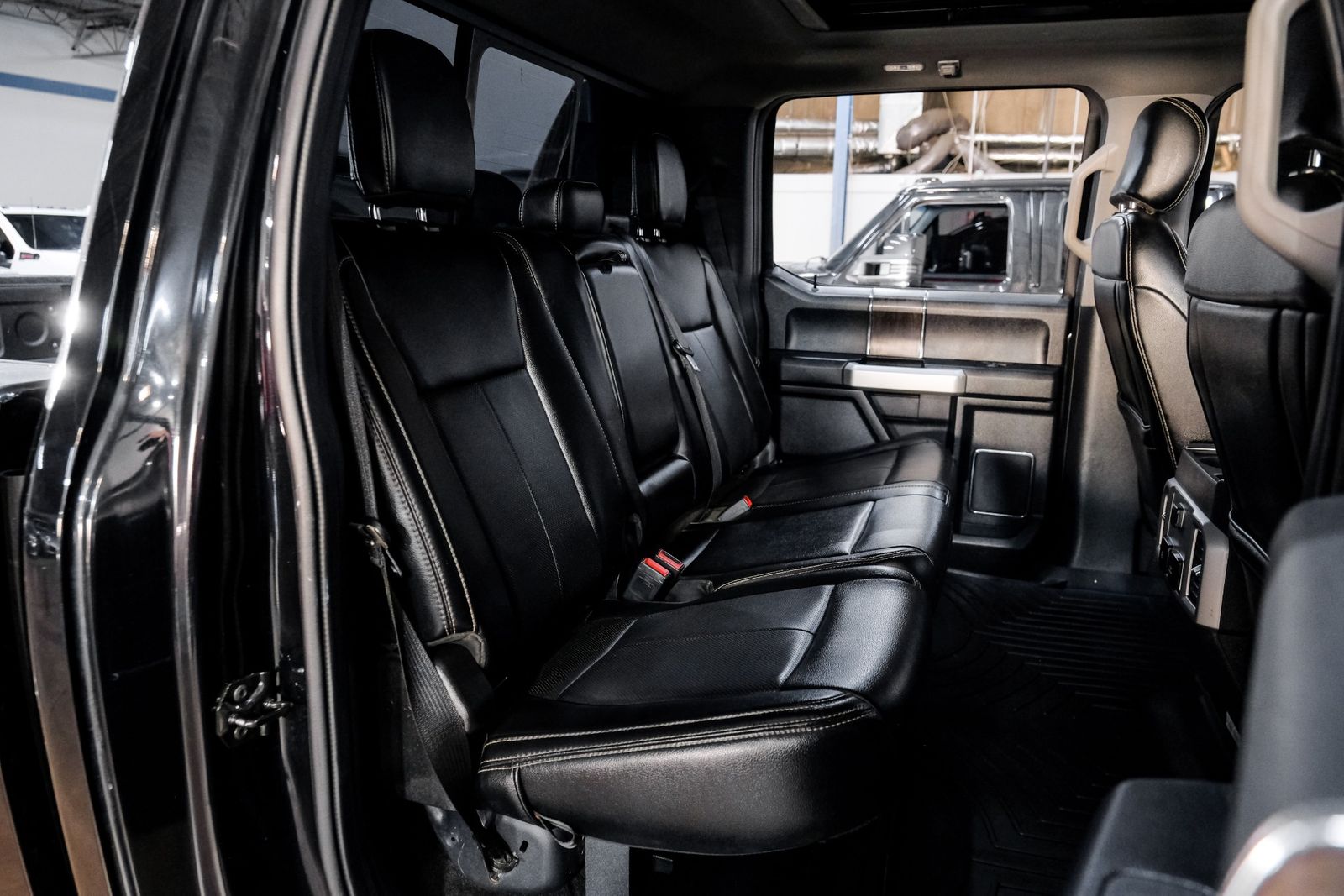 2021-ford-f-250-super-duty-lariat-ultimate-fx4-for-sale-30