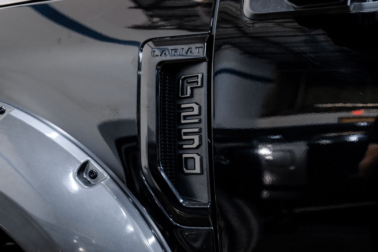 2021-ford-f-250-super-duty-lariat-ultimate-fx4-for-sale-34