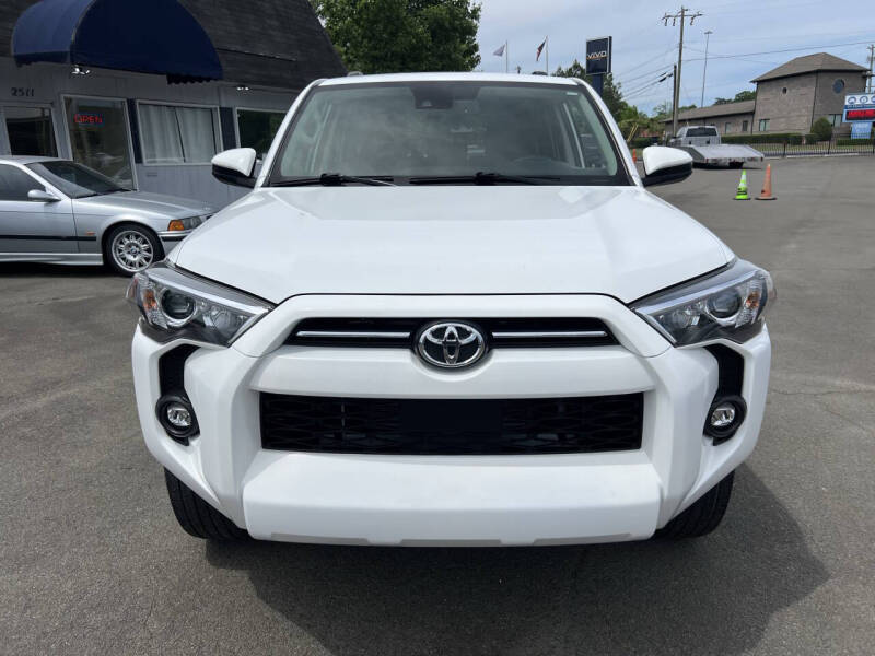 2021-toyota-4runner-sr5-rwd-for-sale-02