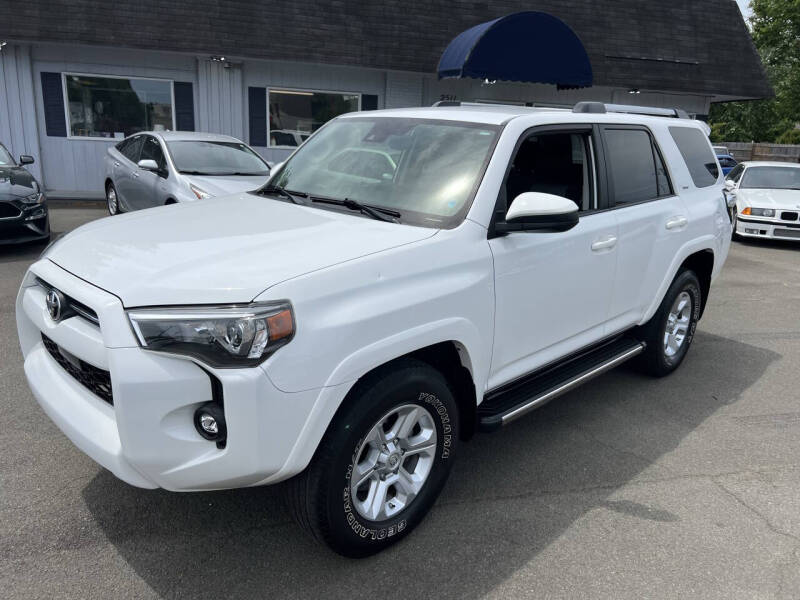 2021-toyota-4runner-sr5-rwd-for-sale-03