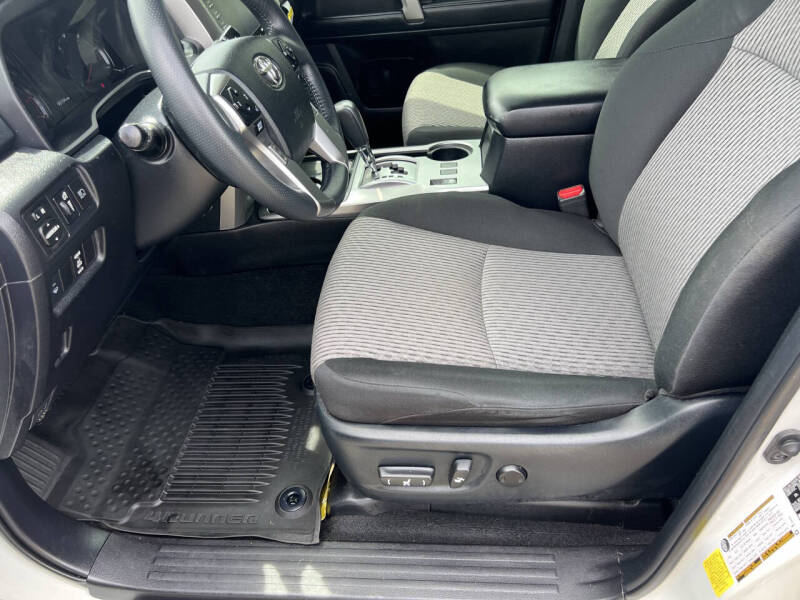 2021-toyota-4runner-sr5-rwd-for-sale-09