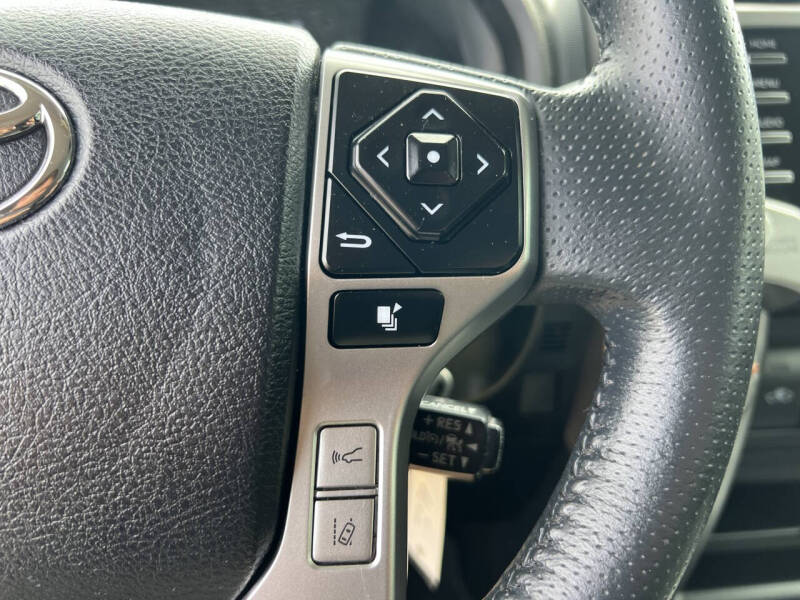 2021-toyota-4runner-sr5-rwd-for-sale-12