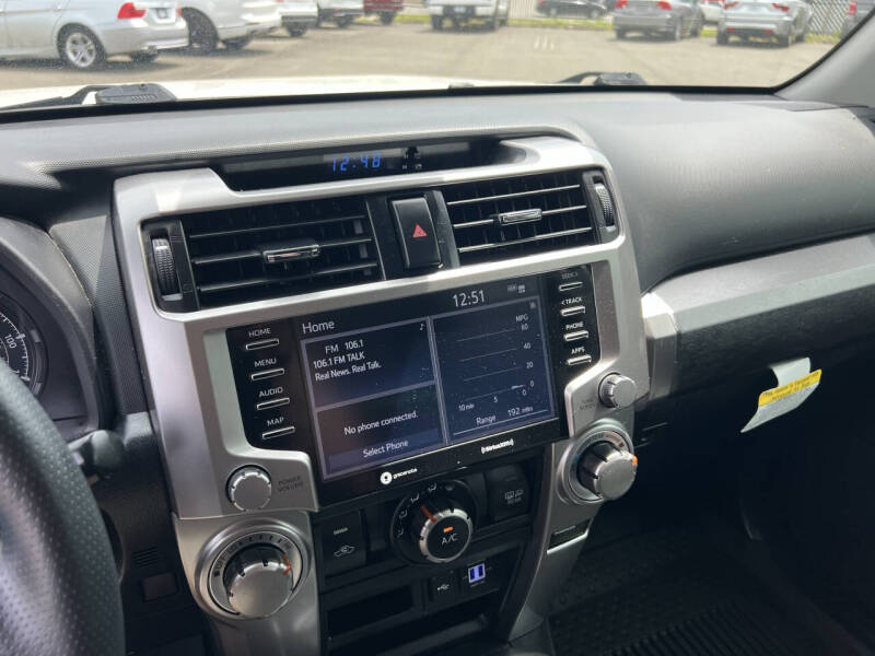 2021-toyota-4runner-sr5-rwd-for-sale-14