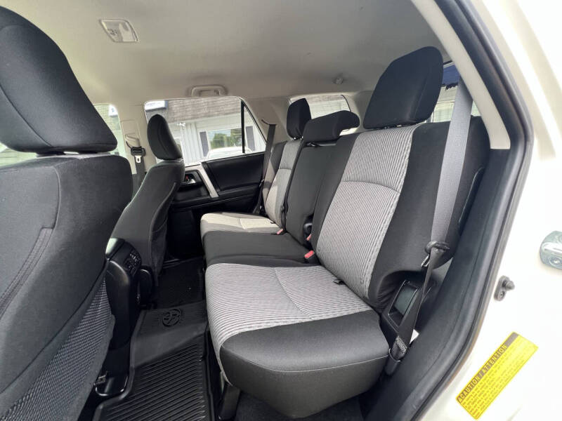 2021-toyota-4runner-sr5-rwd-for-sale-17