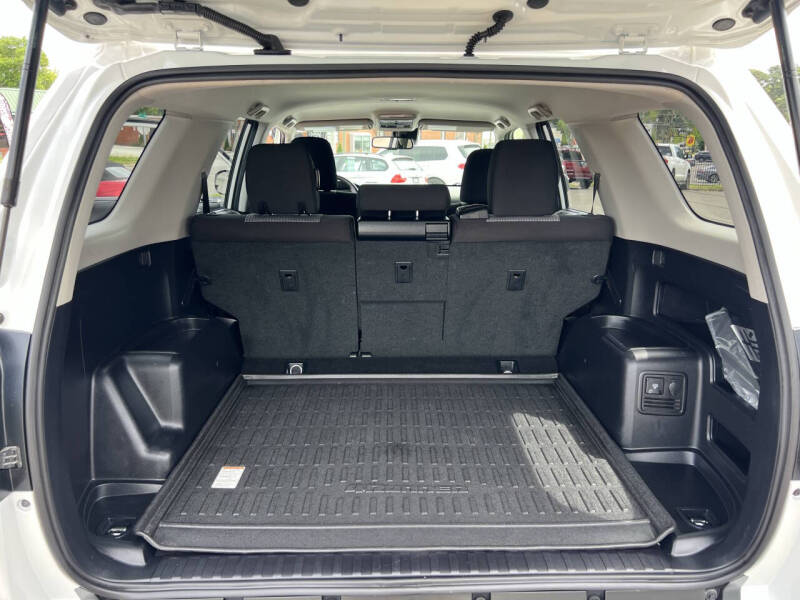 2021-toyota-4runner-sr5-rwd-for-sale-18