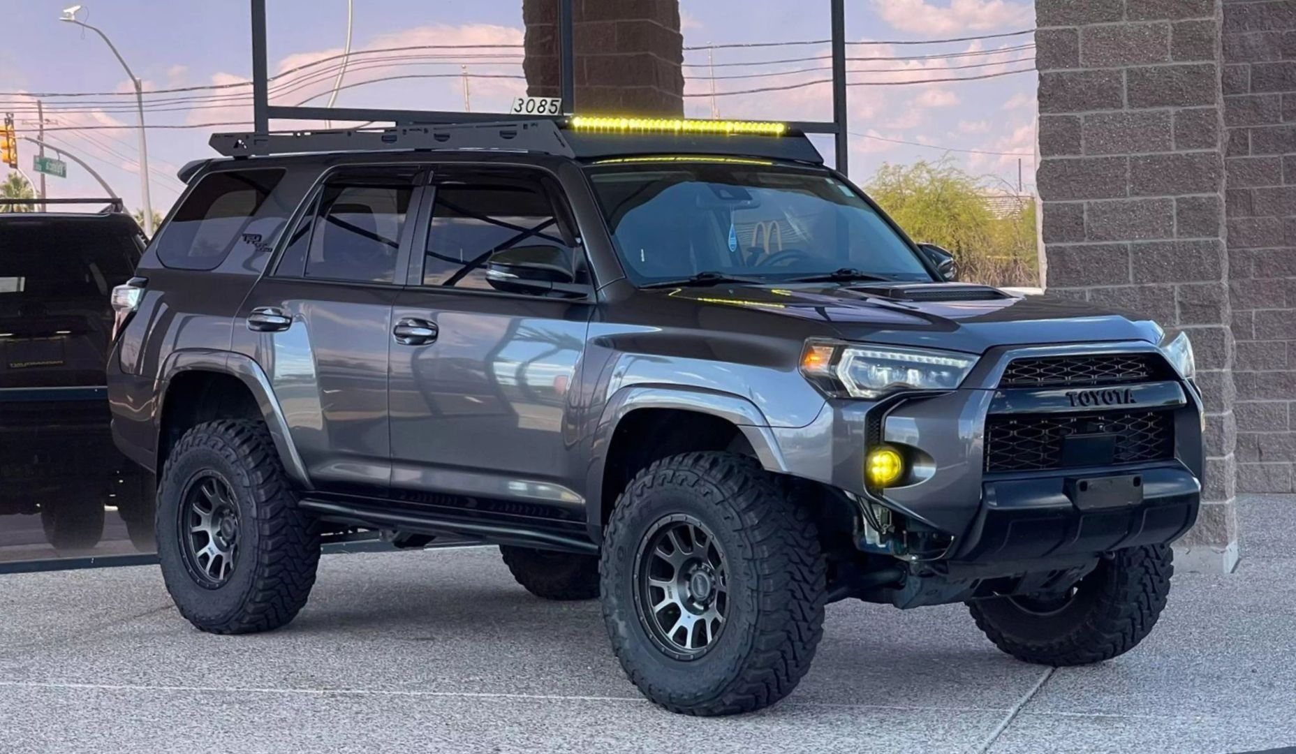 2022-toyota-4runner-trd-off-road-premium-for-sale-25