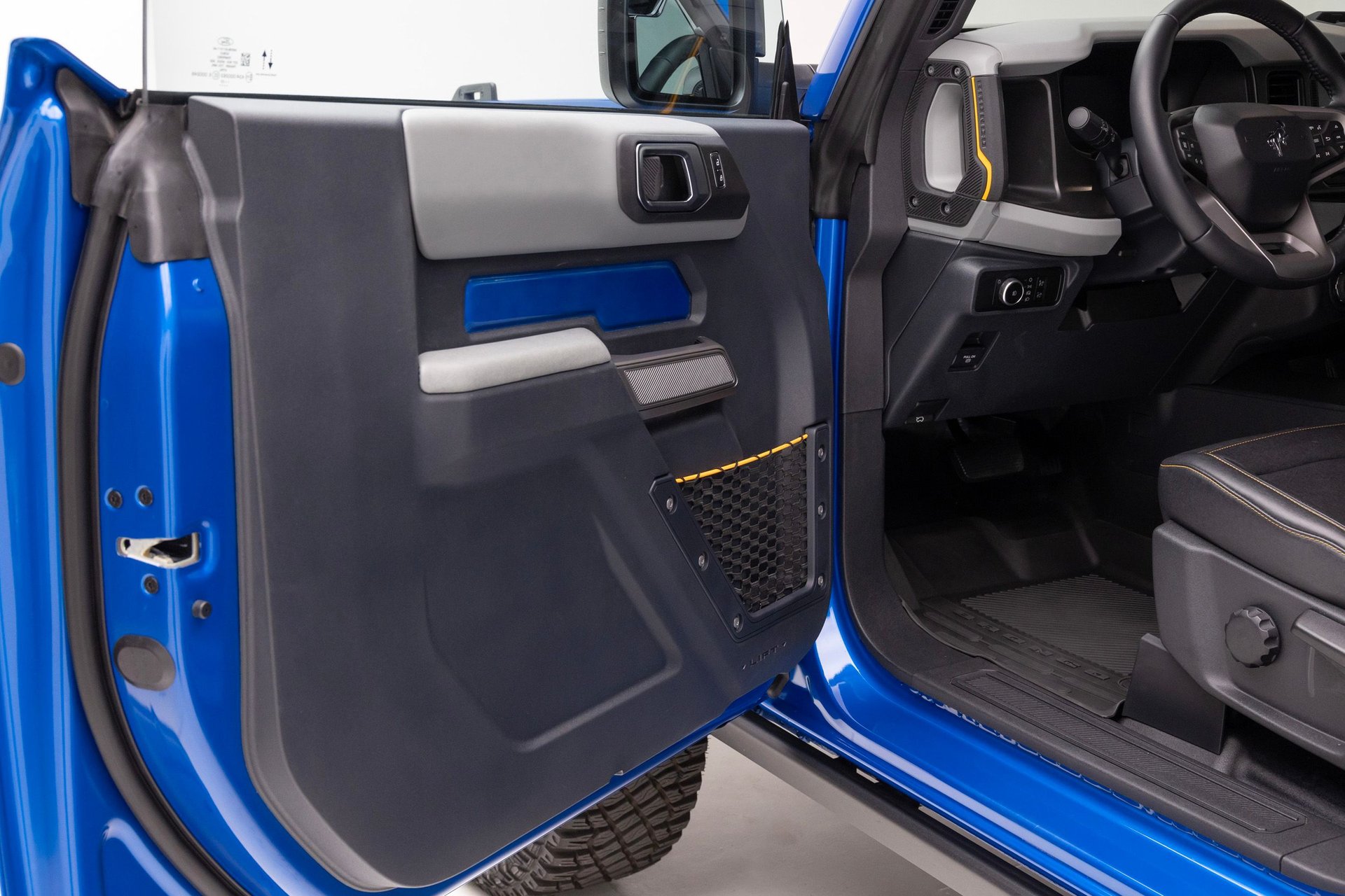 2023-ford-bronco-4x4-badlands-sasquatch-edition-for-sale-36