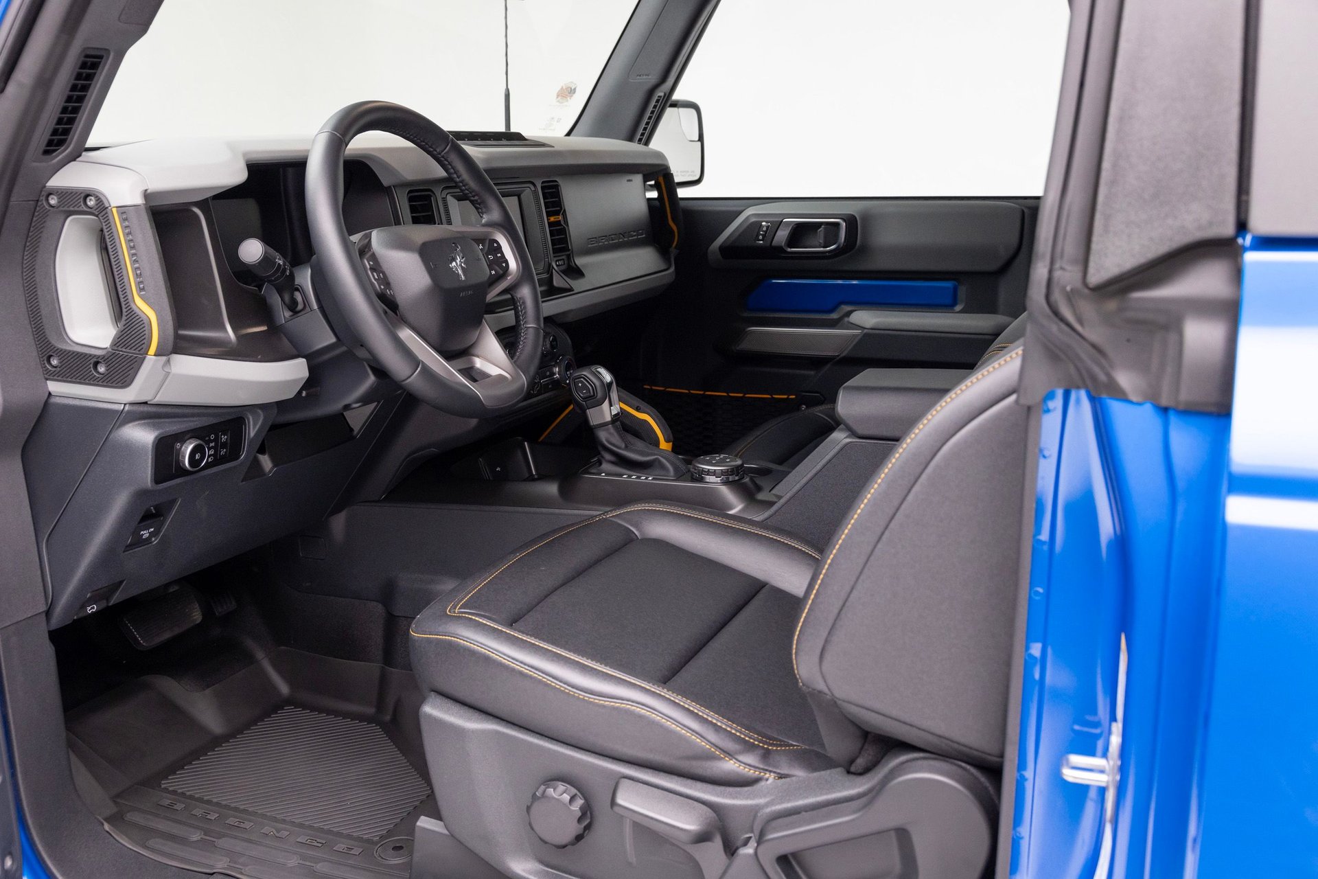2023-ford-bronco-4x4-badlands-sasquatch-edition-for-sale-38