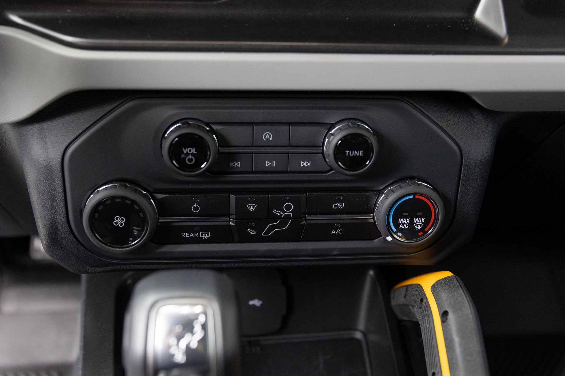 2023-ford-bronco-4x4-badlands-sasquatch-edition-for-sale-41