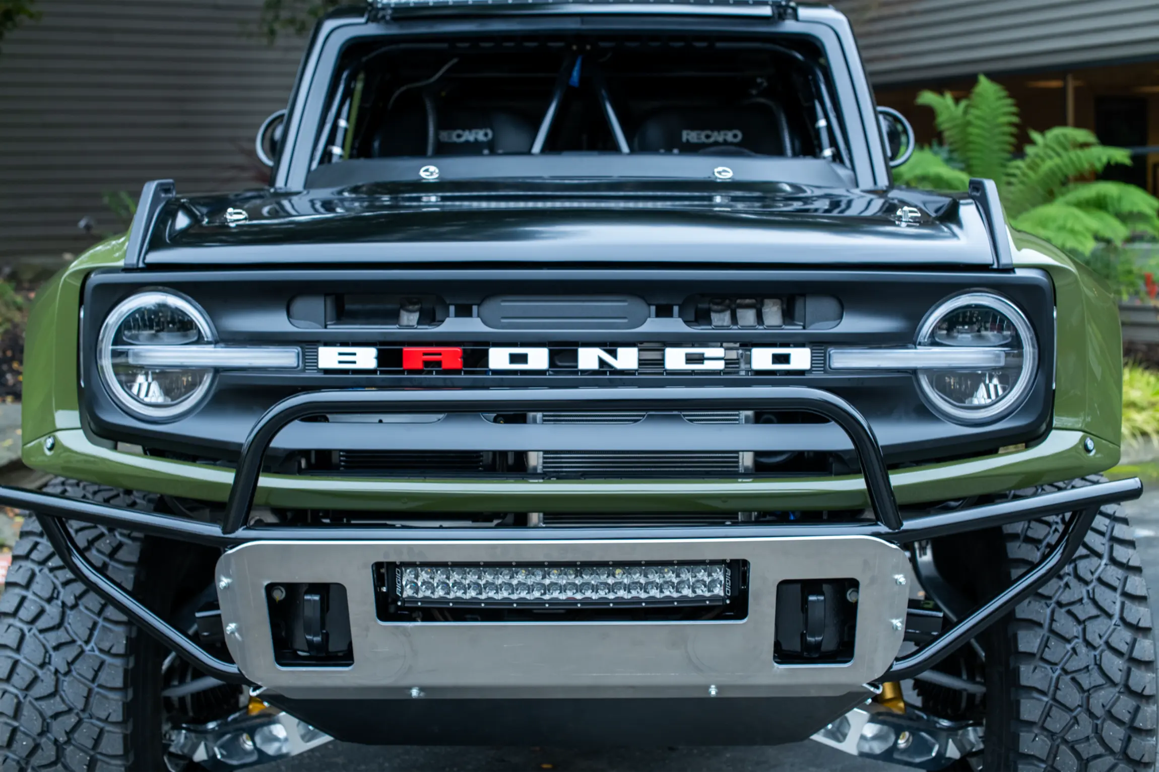 2023-ford-bronco-dr-18_53547885179_o