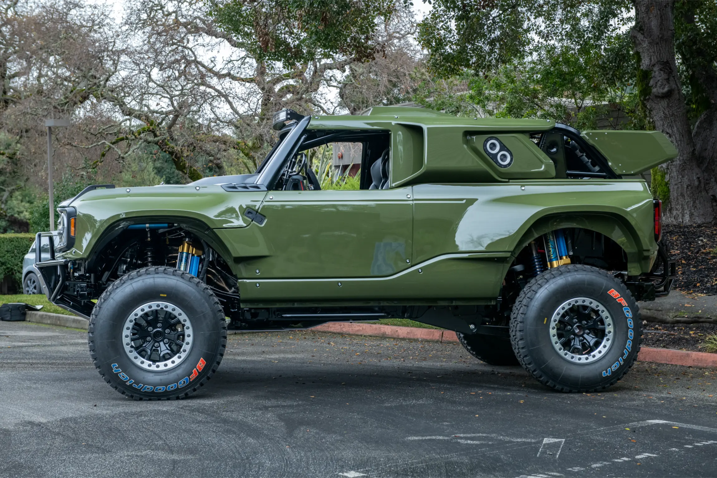 2023-ford-bronco-dr-2_53547742113_o