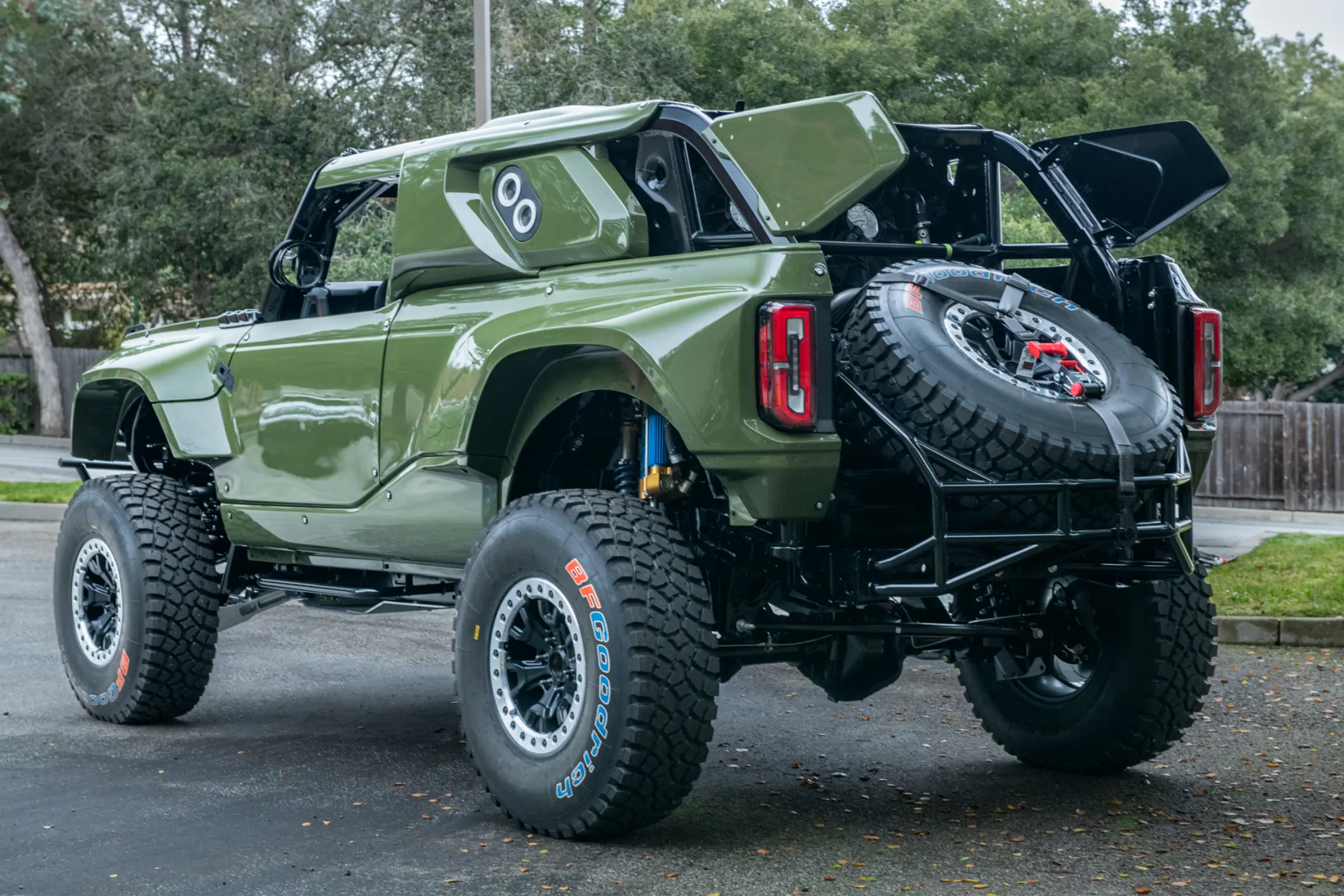 2023-ford-bronco-dr-3_53546680322_o