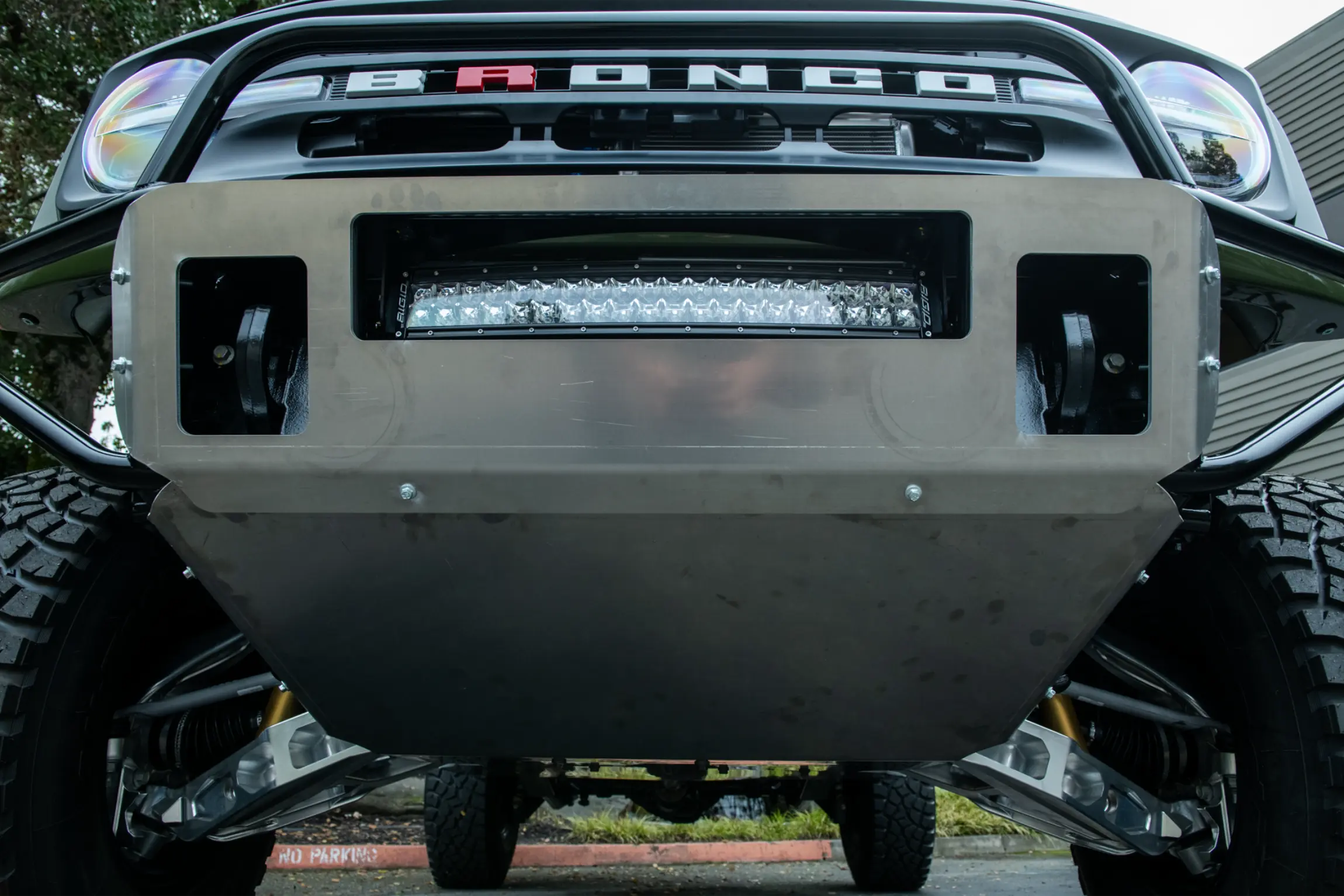 2023-ford-bronco-dr-40_53547990755_o