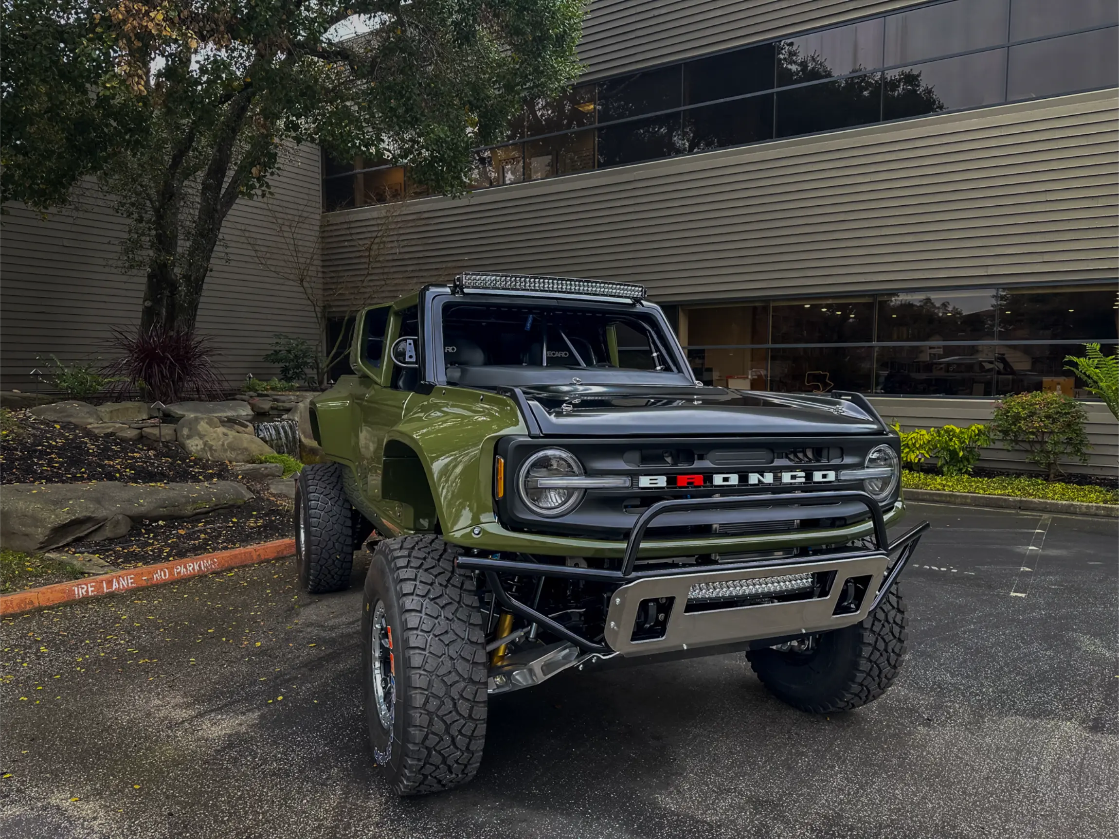 2023-ford-bronco-dr-42_53547885024_o