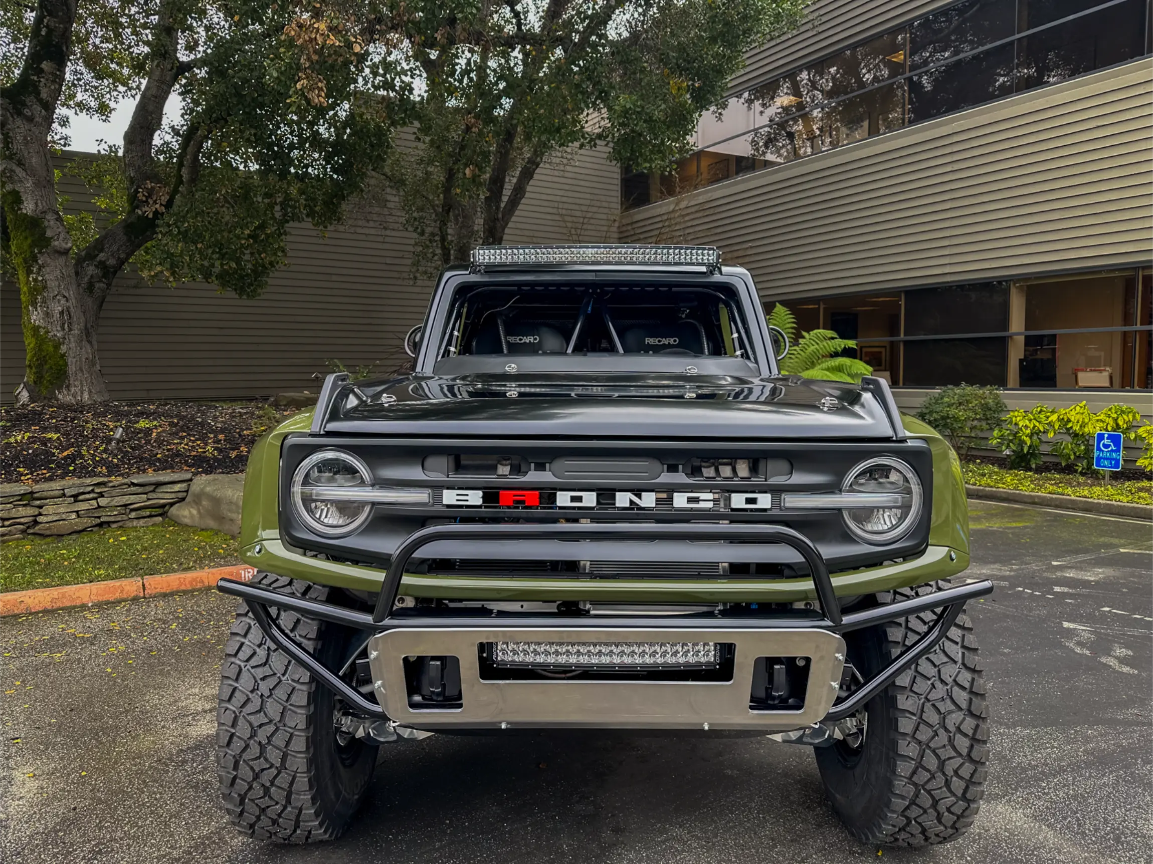 2023-ford-bronco-dr-43_53547741813_o