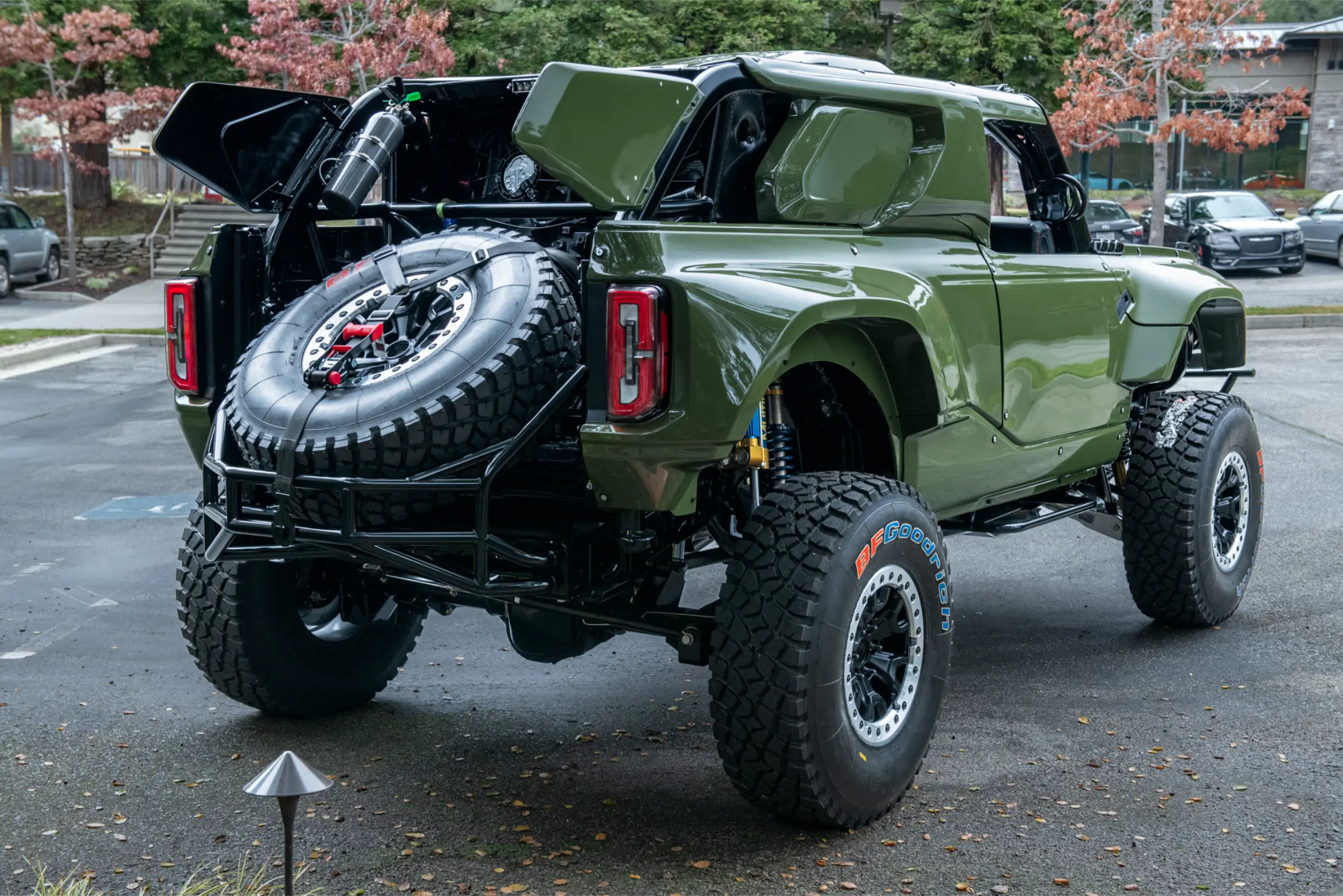 2023-ford-bronco-dr-4_53547885274_o