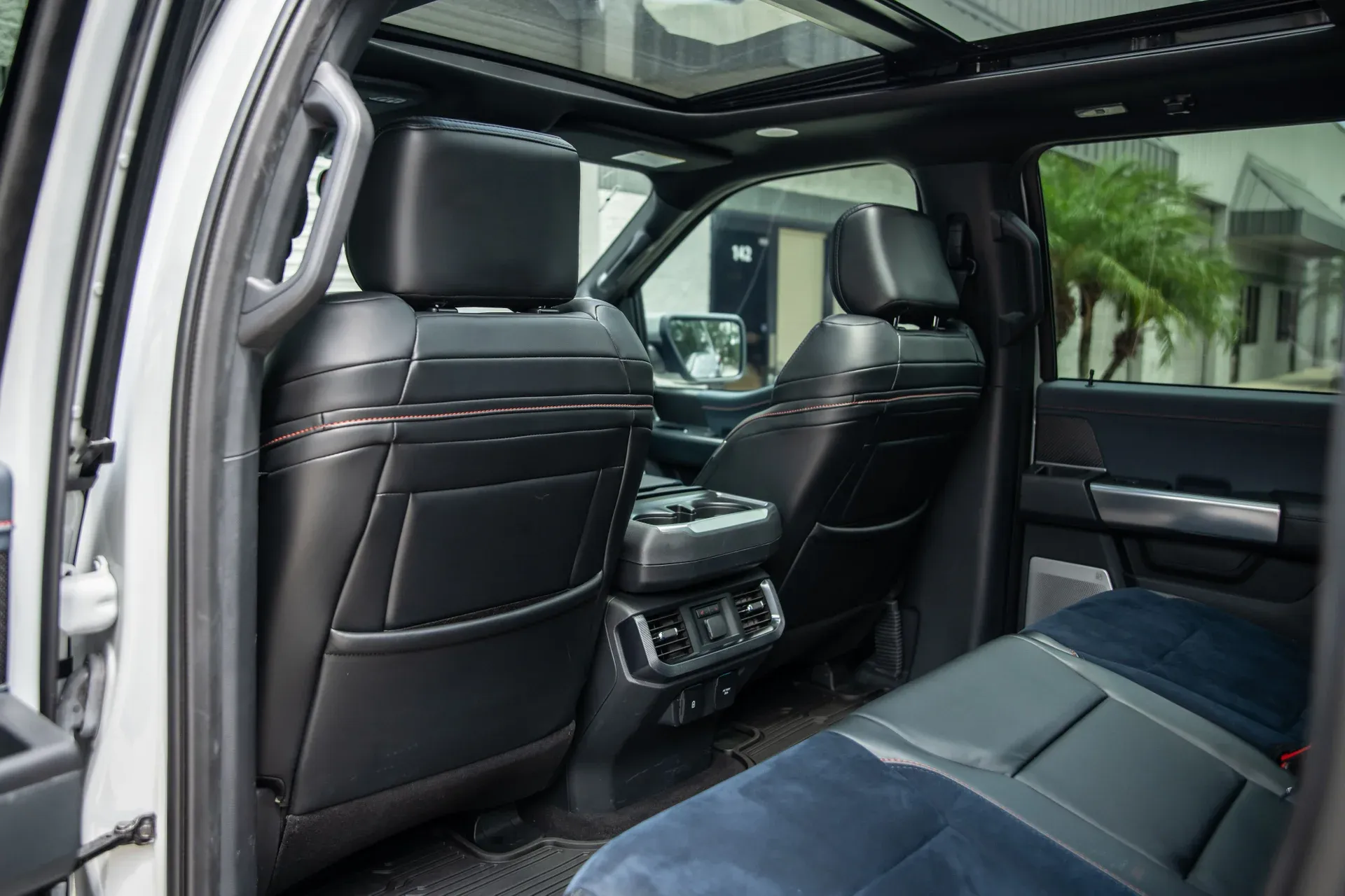 2023-ford-f-150-raptor (21)