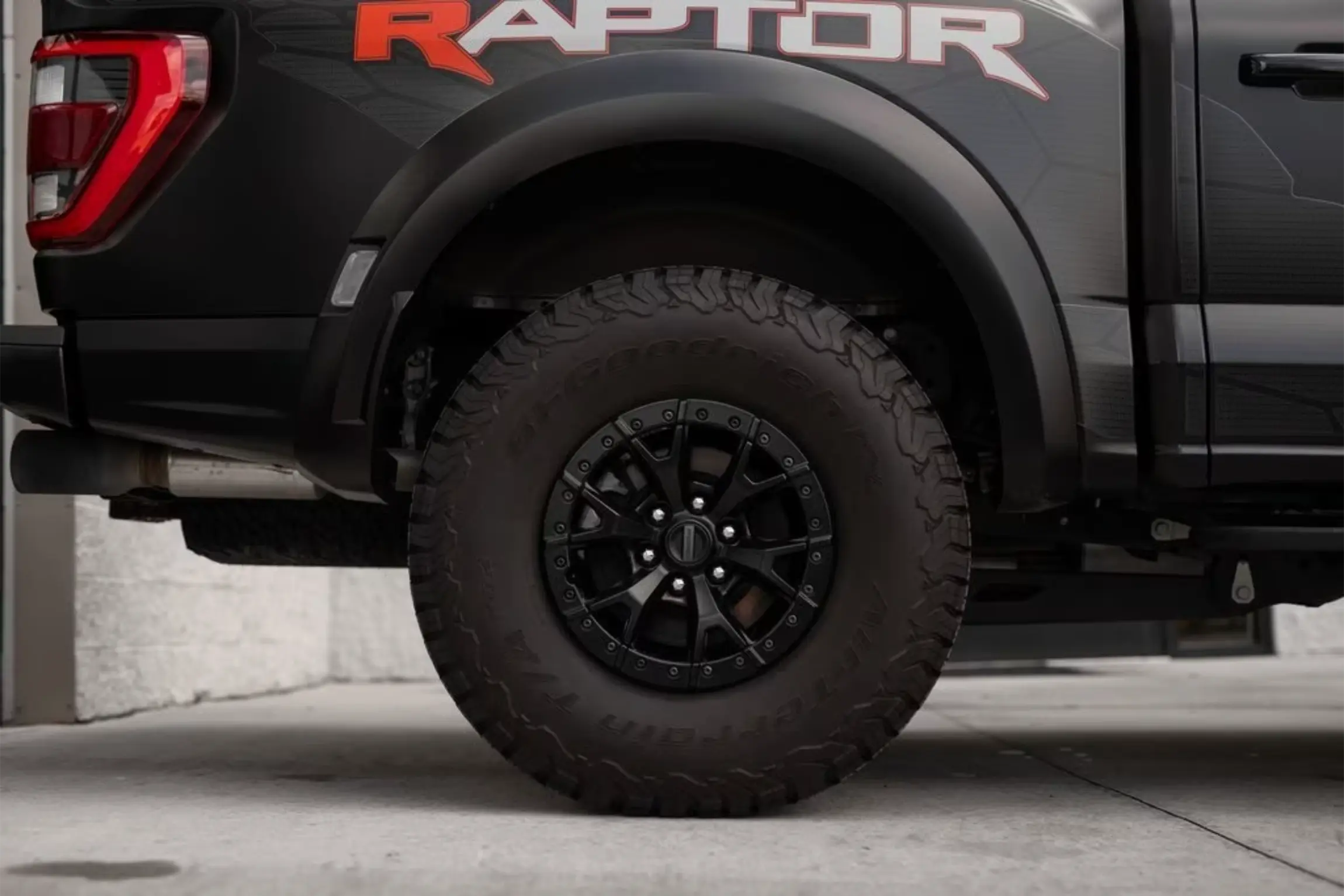 2023-ford-f-150-raptor-r-south-jordan-ut-3