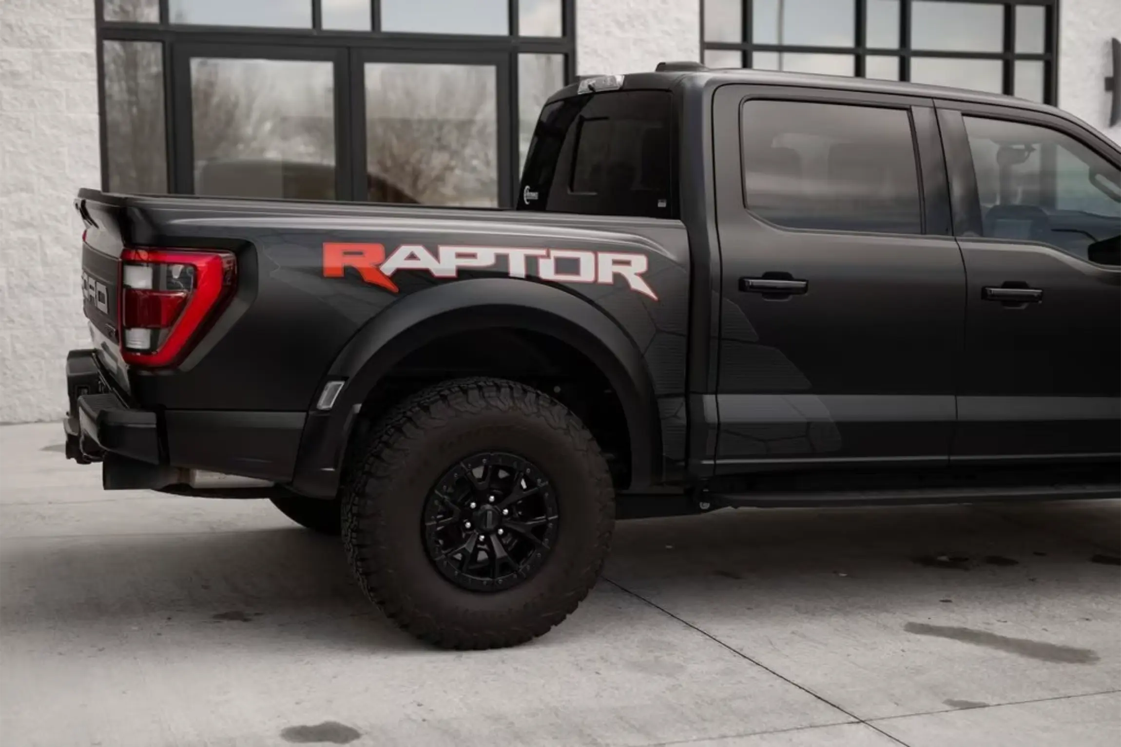 2023-ford-f-150-raptor-r-south-jordan-ut-6