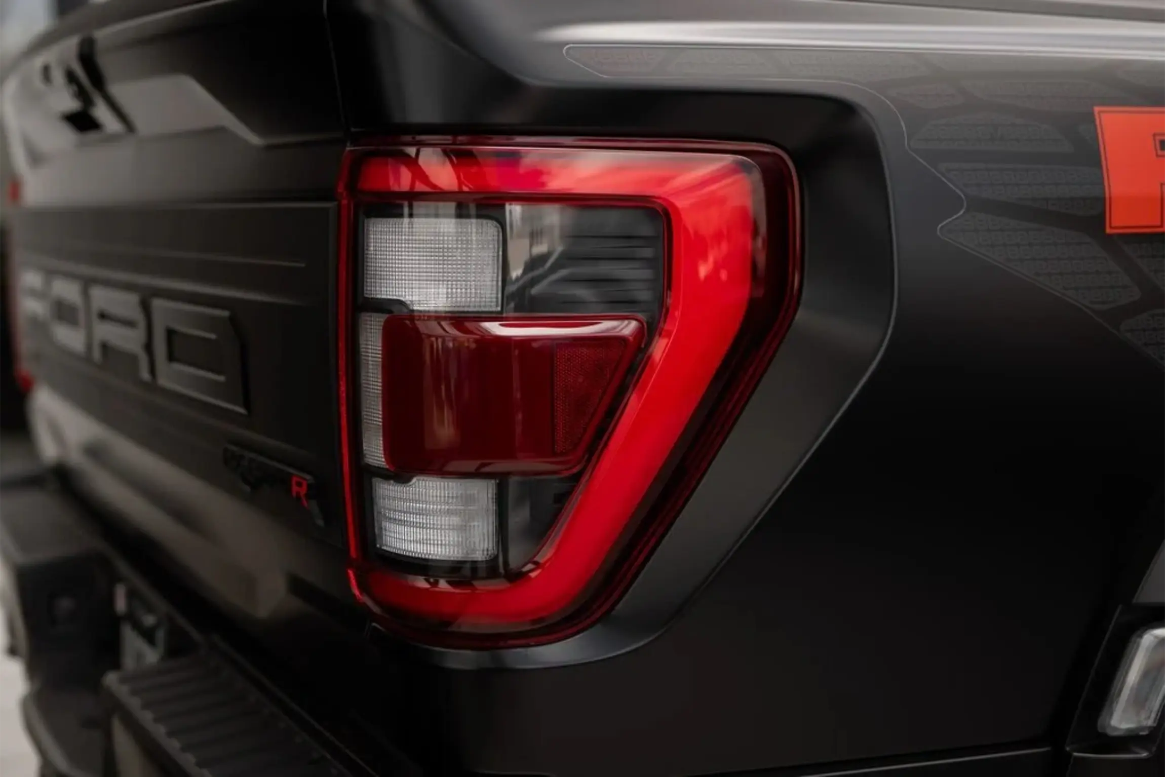 2023-ford-f-150-raptor-r-south-jordan-ut-8