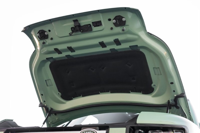 2023-land-rover-defender-110-75-limited-edition-for-sale-113