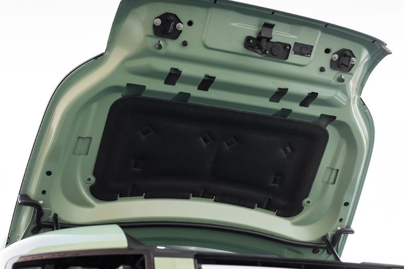 2023-land-rover-defender-110-75-limited-edition-for-sale-118