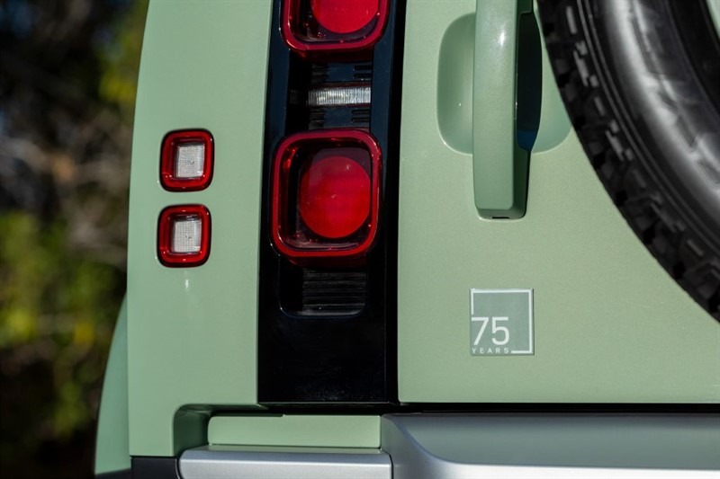 2023-land-rover-defender-110-75-limited-edition-for-sale-35