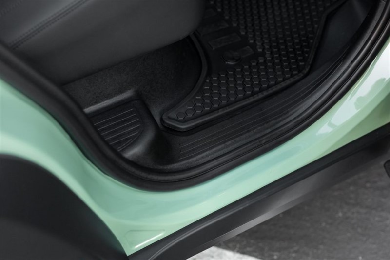 2023-land-rover-defender-110-75-limited-edition-for-sale-47