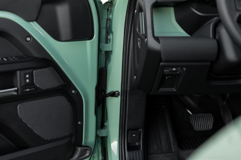 2023-land-rover-defender-110-75-limited-edition-for-sale-57