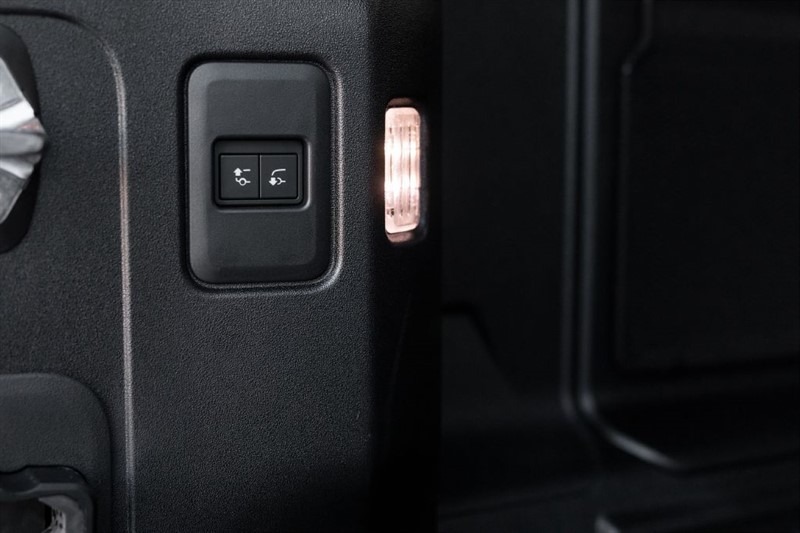 2023-land-rover-defender-110-75-limited-edition-for-sale-83