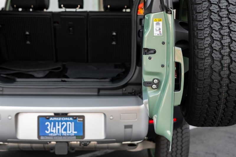 2023-land-rover-defender-110-75-limited-edition-for-sale-85